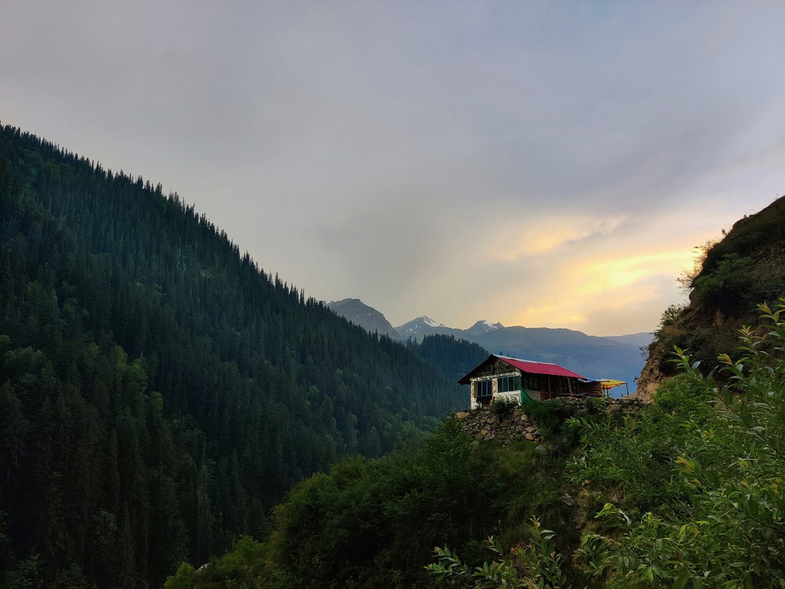Travelers! Kullu Awaits: Your Kullu Travel Guide to Himalayan Magic - Xplro