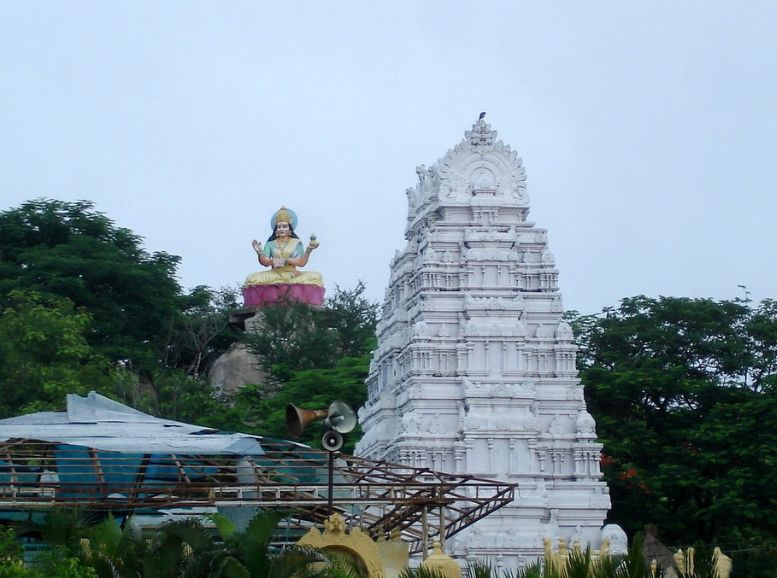 Gnana Saraswati Temple, Basa
