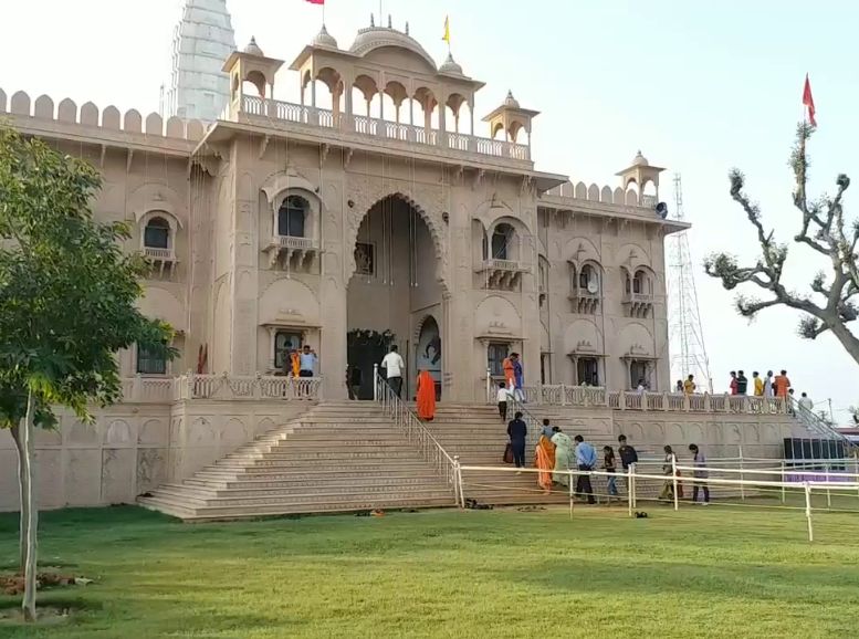 Shiv Mandir, Fatehpur Rajasthan, Xplro