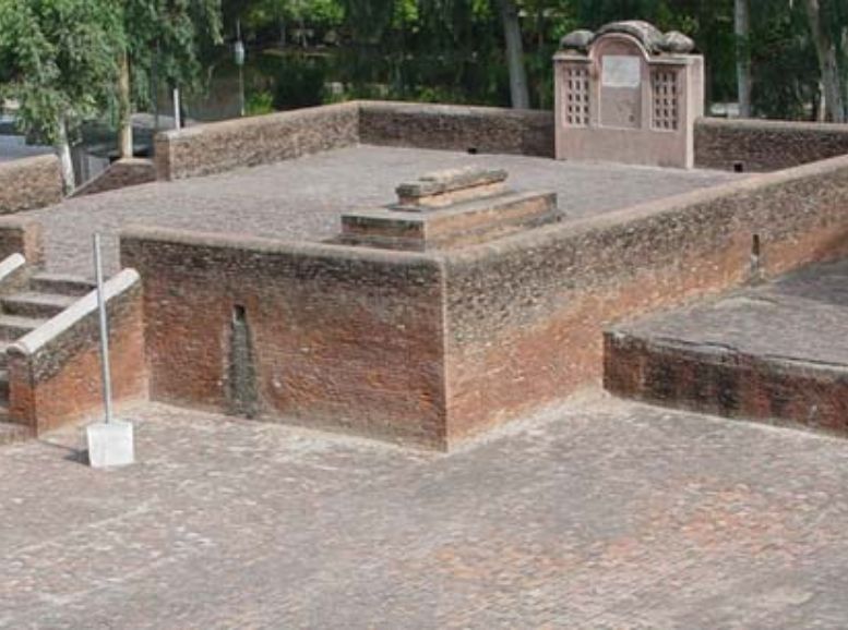 Ibrahim Lodi Tomb