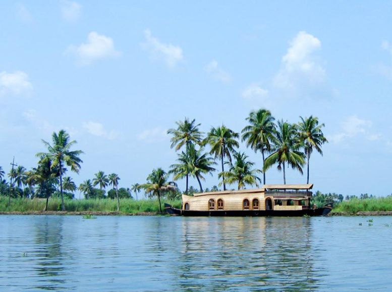 Vembanad Lake, Xplro, Kerala