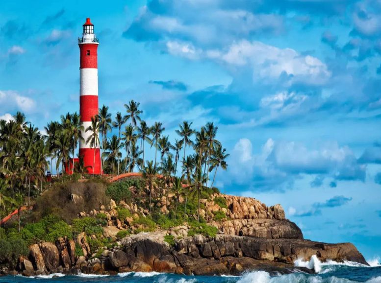 Lighthouse Beach, Xplro, Kerala