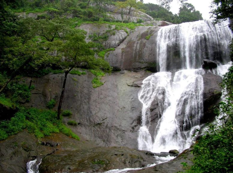 Thusharagiri Waterfalls Kozhikode Kaerala, Xplro