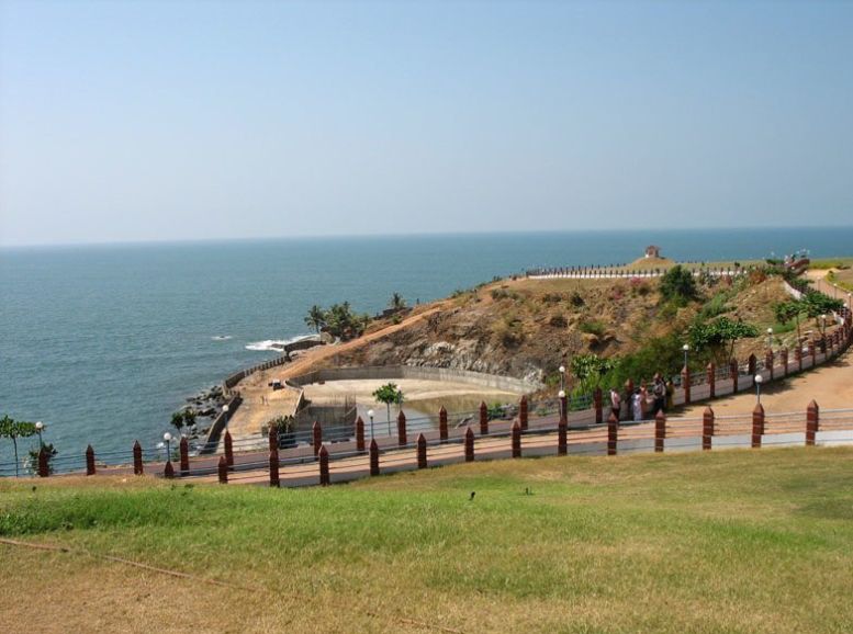 Bhatkal Beach Murudeshwar, Xplro, Karnataka