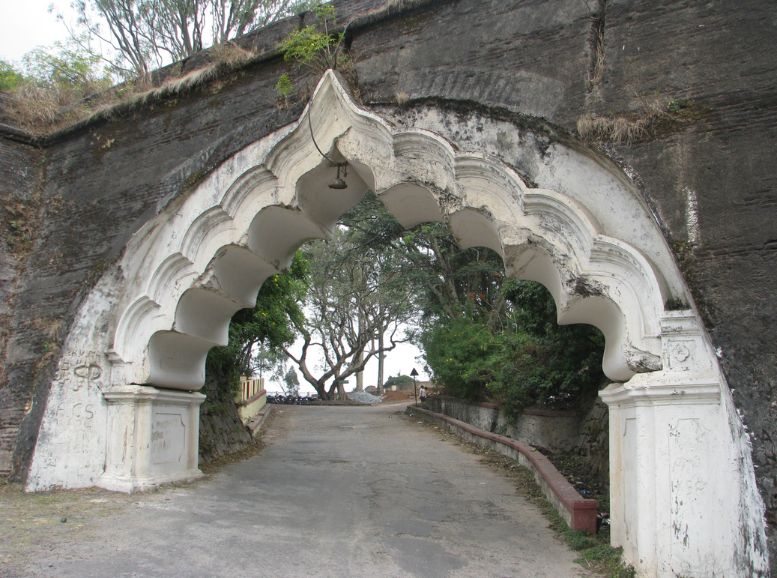Nandi Fort Nandi Hills, Xplro, Karnataka