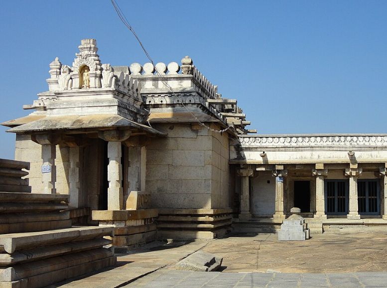 Sthambha Basadi Shravanabelagola, Xplro, Karnataka
