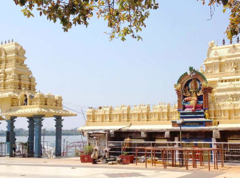 Bhadrakali Temple Pakhal Telangana, Xplro