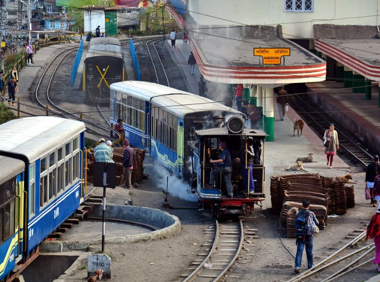 Darjeeling Himalayan Railway, Xplro, West Bengal