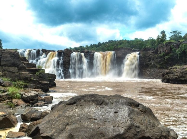 Gira Falls, Satpura, Gujrat, Xplro