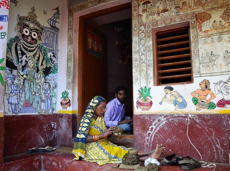 raghurajpur Handicraft Village puri, Xplro