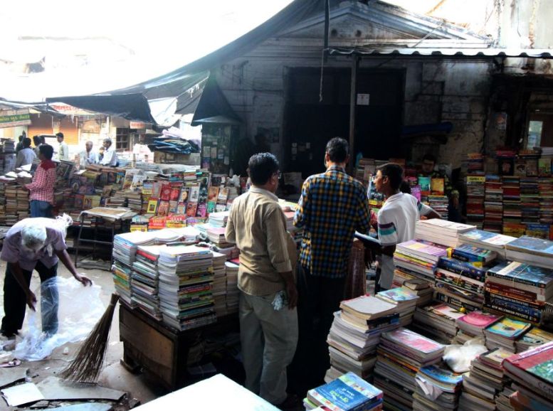 Fernandez Bridge Book Market: ahmedabad, Xplro