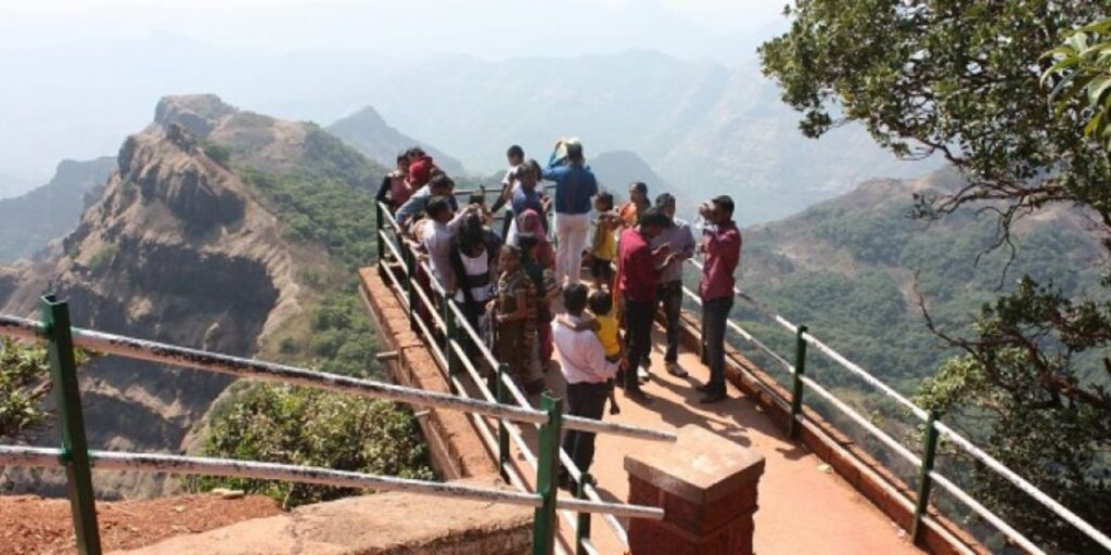 Arthur's Seat Maharashtra, Xplro