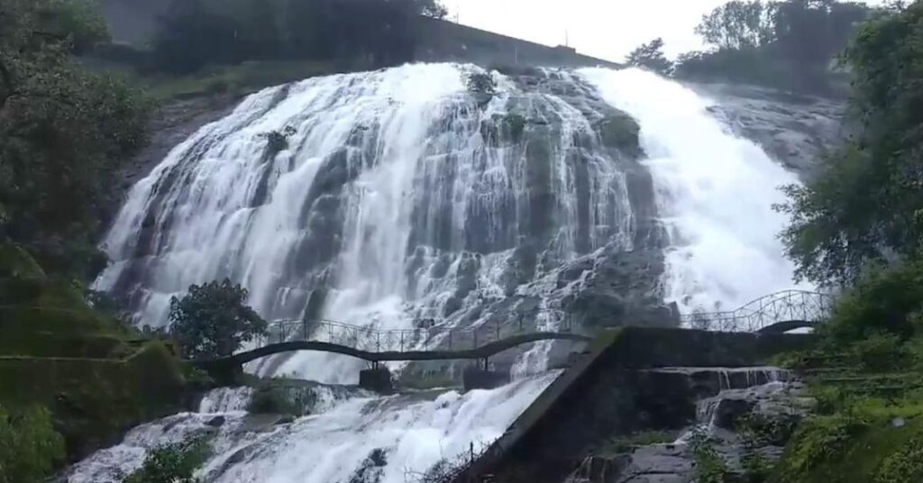Umbrella Falls bhandardara, Xplro