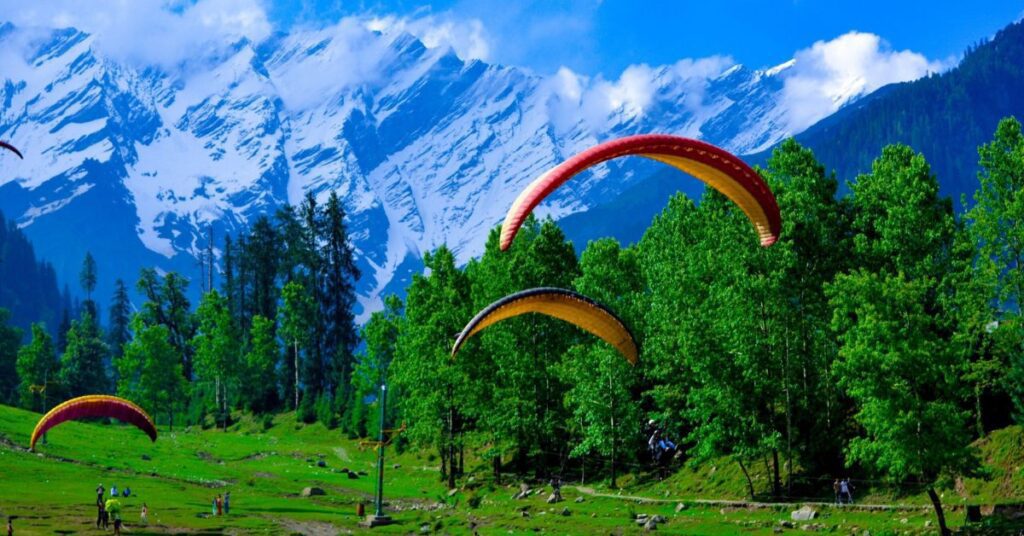 Urban Adventures: Paragliding in the Heart of India, Xplro