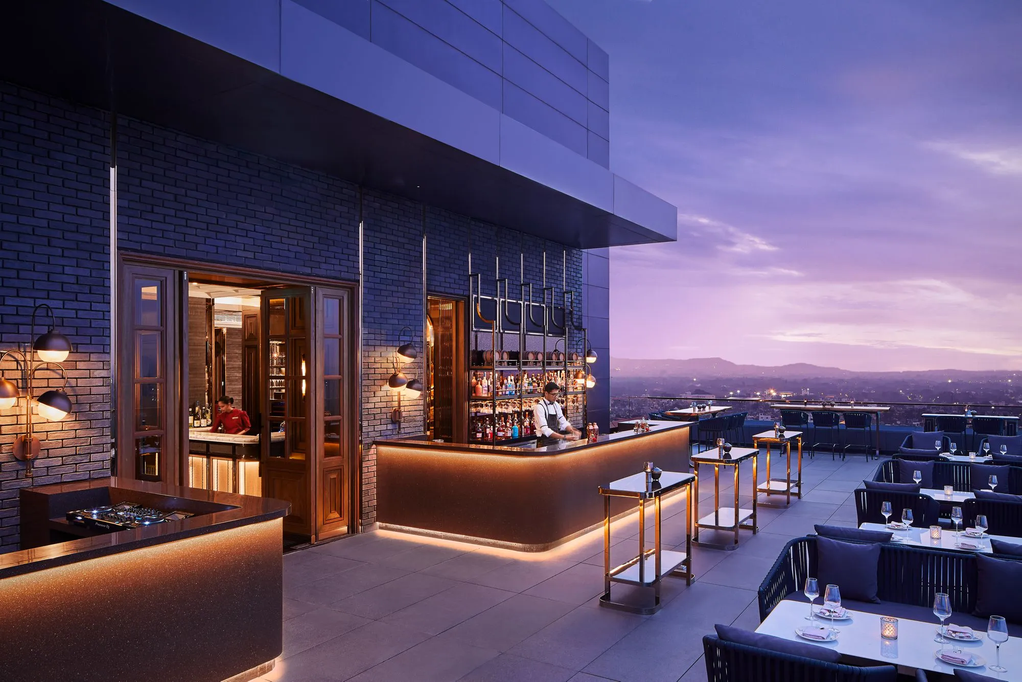 How to find best rooftop restaurants in India