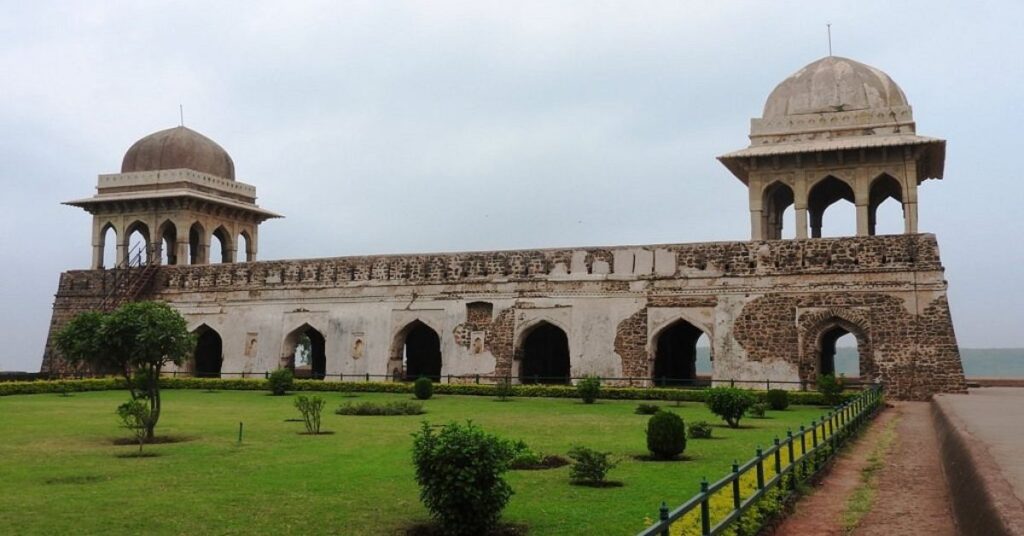 Rani Roopmati Pavilion mandu madhya pradesh, Xplro