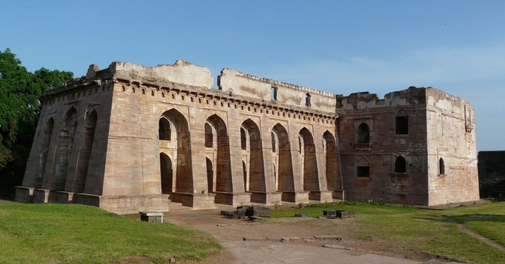 hindola mahal mandu madhya pradesh, Xplro