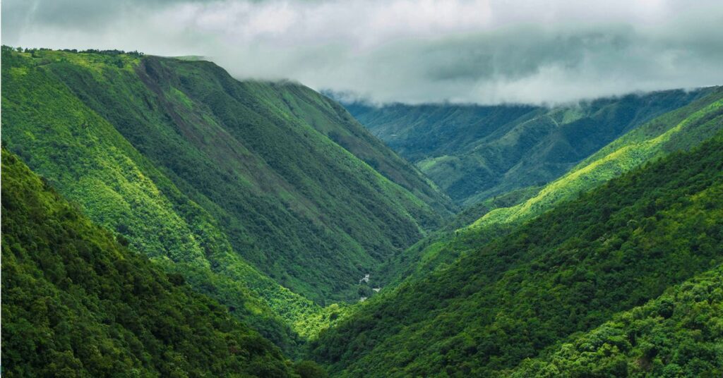 Mawkdok Dympep Valley Viewpoint meghalaya, Xplro