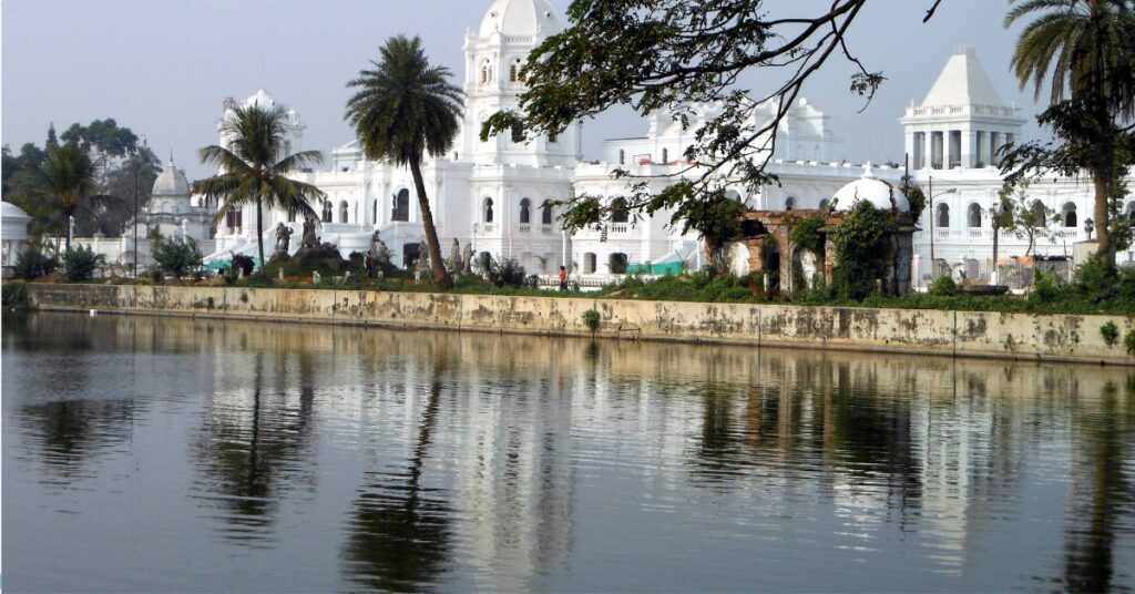 The Lakes Ujjayanta Palace, Xplro