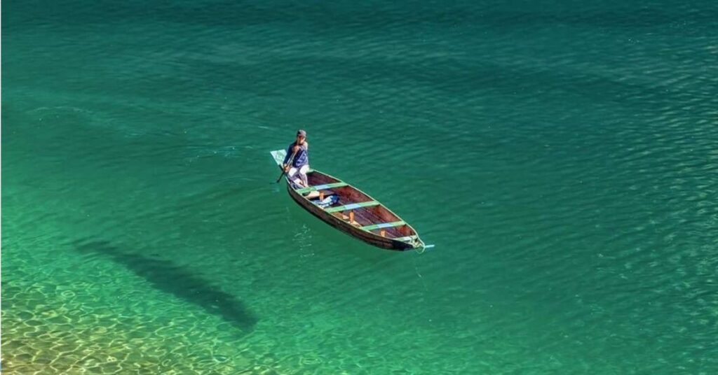 umngot river meghalaya, Xplro