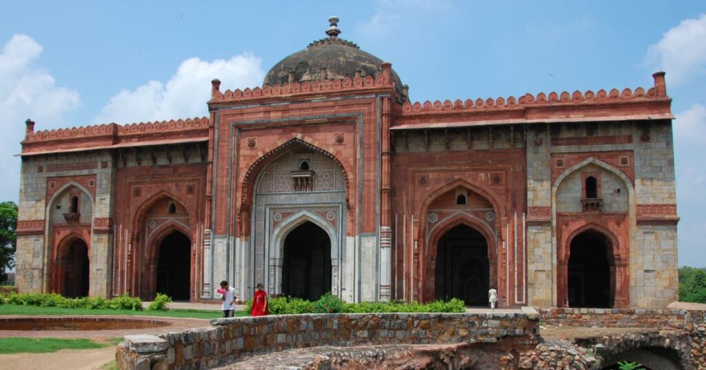 Qila-i-Kuhna Mosque, Purana Quila, Delhi, Xplro