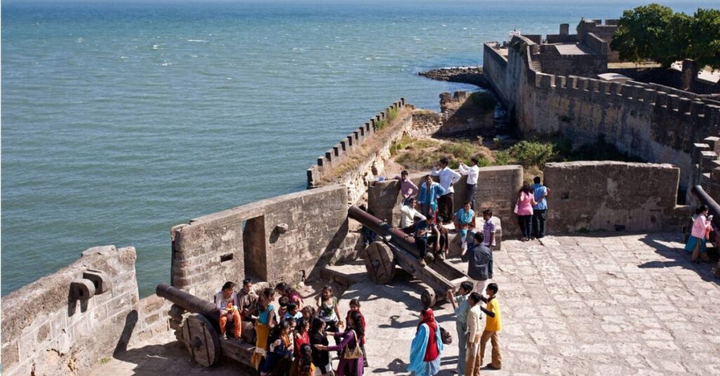 Historical Architecture panikota fort, Xplro