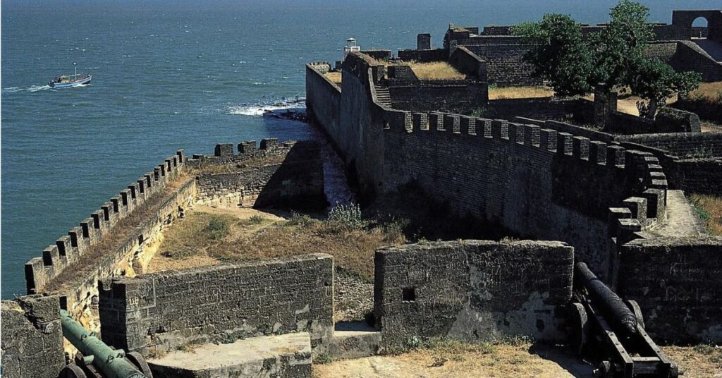 Jampore Beach, Daman and Diu, Xplro