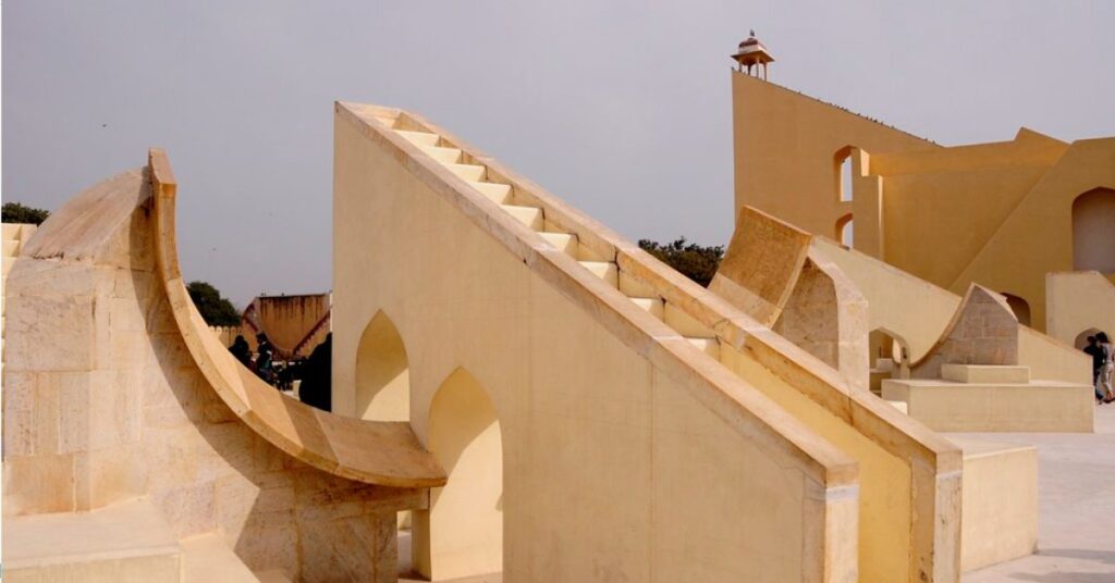 Rashivalaya Yantra, Jantar Mantar, Delhi, Xplro