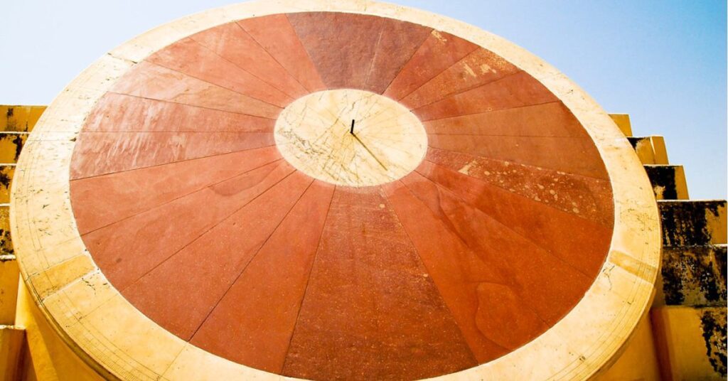 Dakshin Yantra, Jantar Mantar, Delhi, Xplro