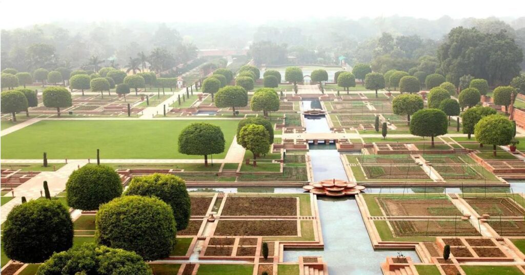 The Open Courtyards, Rashtrapati Bhavan, Delhi, Xplro