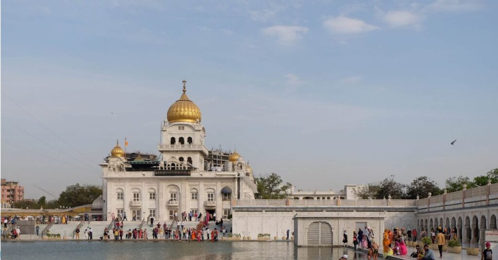 Gurudwara Bangla Sahib, Delhi, Xplro