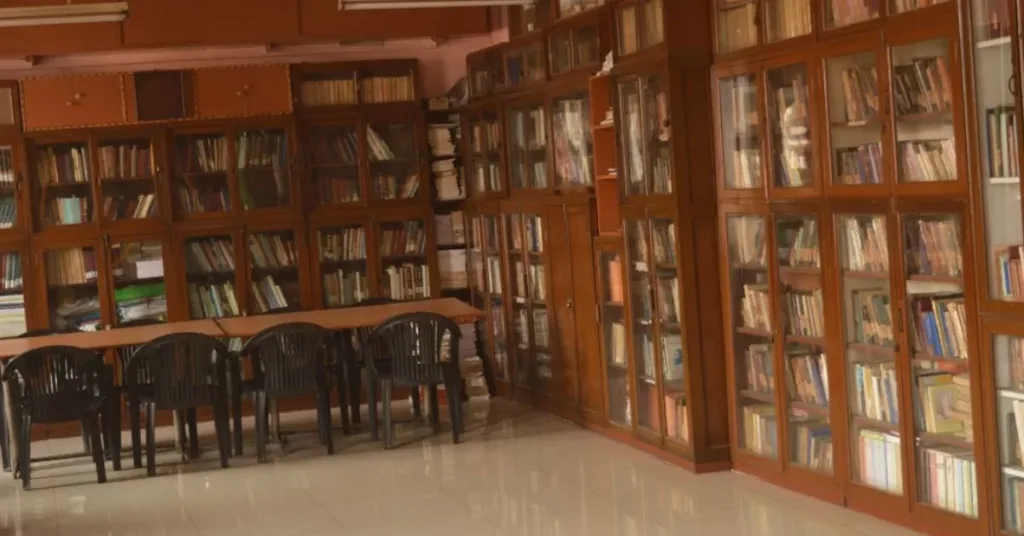 Sri Aurobindo Ashram The Reading Room, Puducherry, Xplro