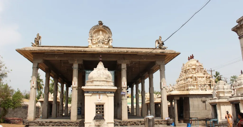 Sanctum Sanctorum, varadaraja Perumal Temple, Puducherry, Xplro