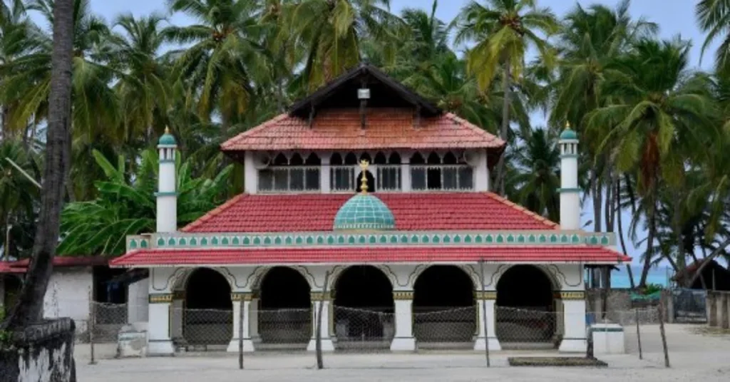 Kavaratti Island, Ujra Mosque, Xplro