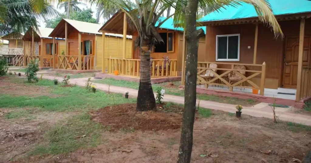 Beach Shacks and Restaurants, Mandrem Beach, Xplro