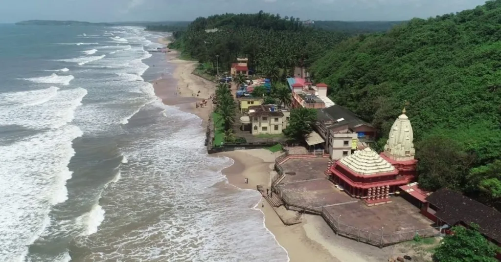 Ganpatipule Beachside Shacks and Cafes, Xplro