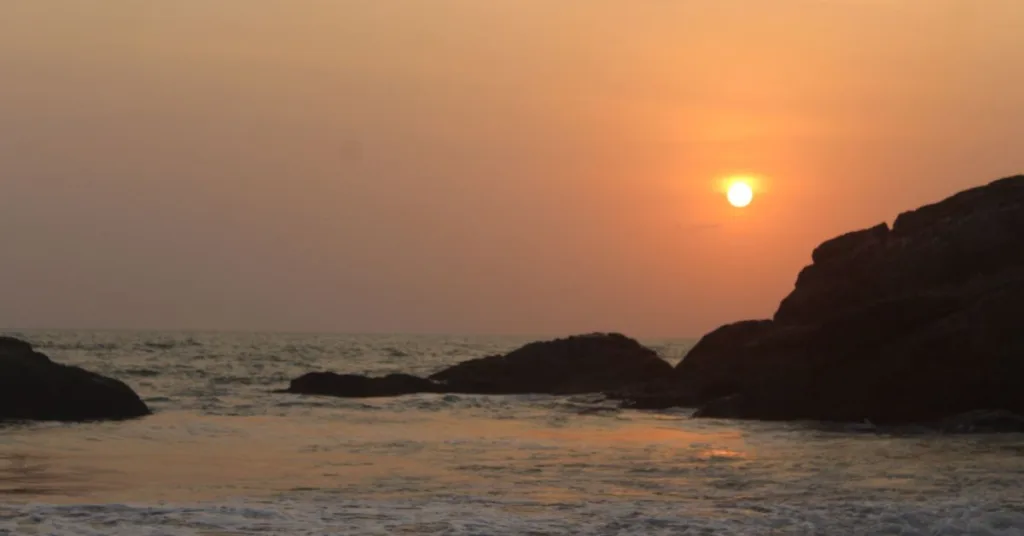 Kudle Beach Sunset Views, Xplro