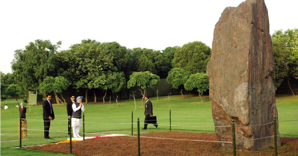 Tribute Stones, Raj Ghat, Delhi, Xplro