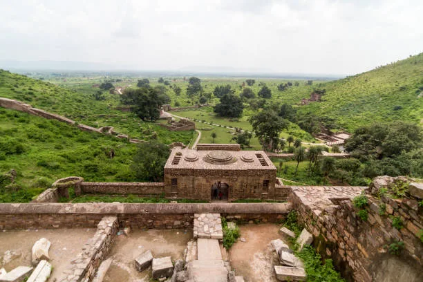 Bhangarh Fort in Rajasthan: 6 Captivating Secrets of India's Most Mysterious Fort