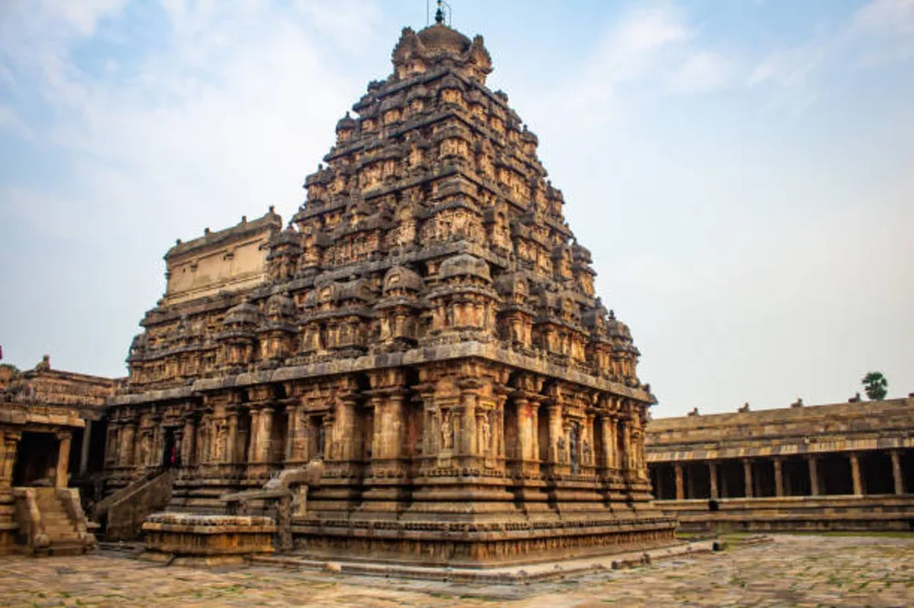 8 Unforgettable Marvels of Chola Dynasty Architecture: A Guide to Ancient Brilliance