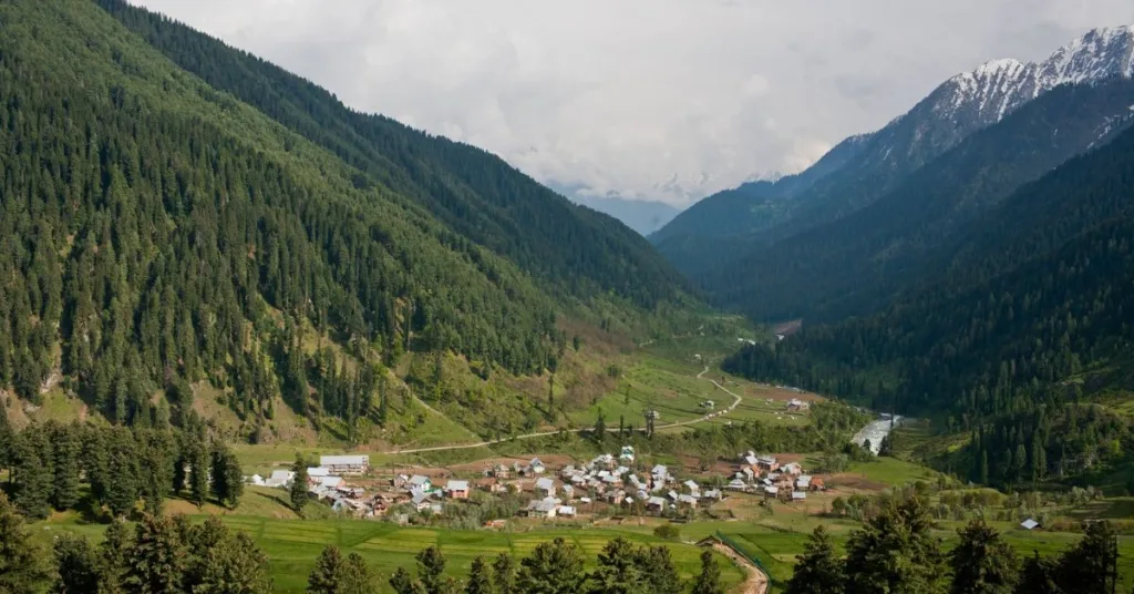 Top 10 Attractions in Pahalgam: A Nature Lover's Paradise for an Unforgettable Experience Aru valley jammu and kashmir, Xplro