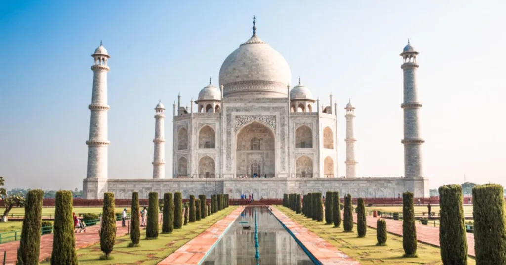 include iconic landmarks in india, Xplro
