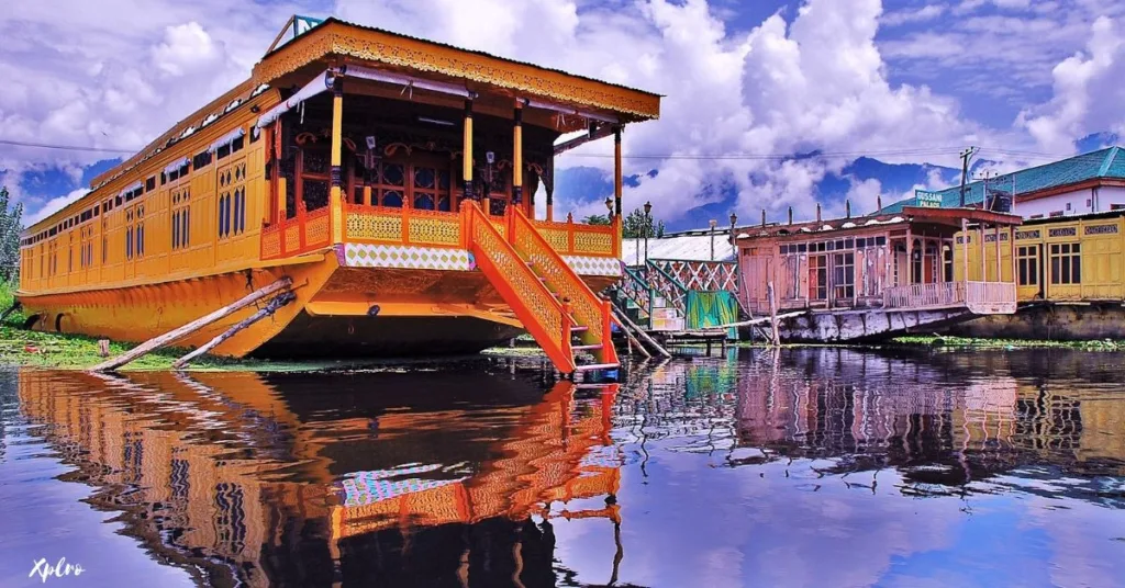 Dal Lake Houseboat, Kashmir, Xplro