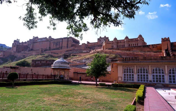 Amer Fort and Palace: Discover 7 Stunning Highlights of Jaipur’s Majestic Landmark