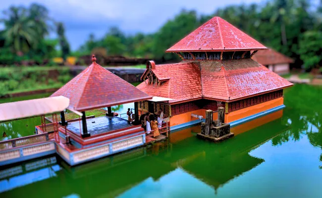 Ananthapura Lake Temple Kasaragod: Discover the Top 7 Spiritual Wonders of Kerala's Sacred Gem