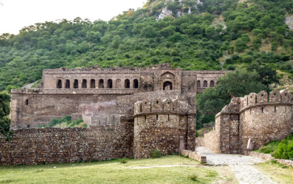 Bhangarh Fort in Rajasthan: 6 Captivating Secrets of India's Most Mysterious Fort