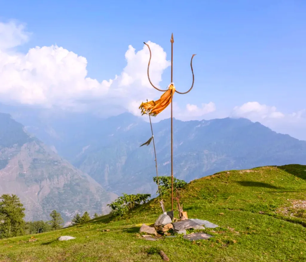 Bijli Mahadev Trek: 7 Unforgettable Reasons to Embark on This Power-Packed Adventure!