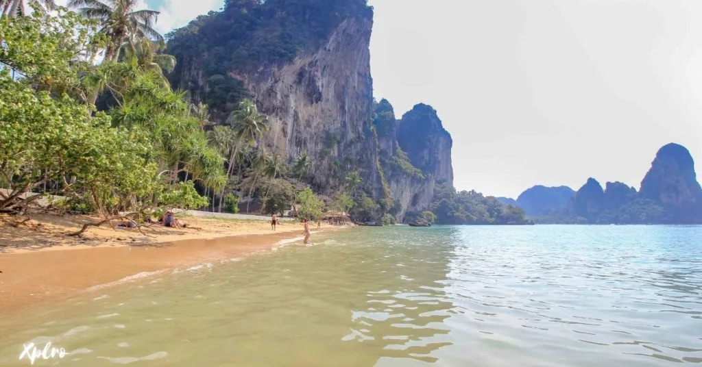 Tonsai Beach, Xplro