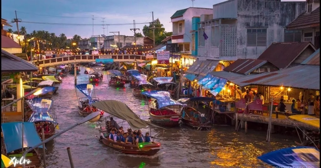 Amphawa Floating Market, Xplro