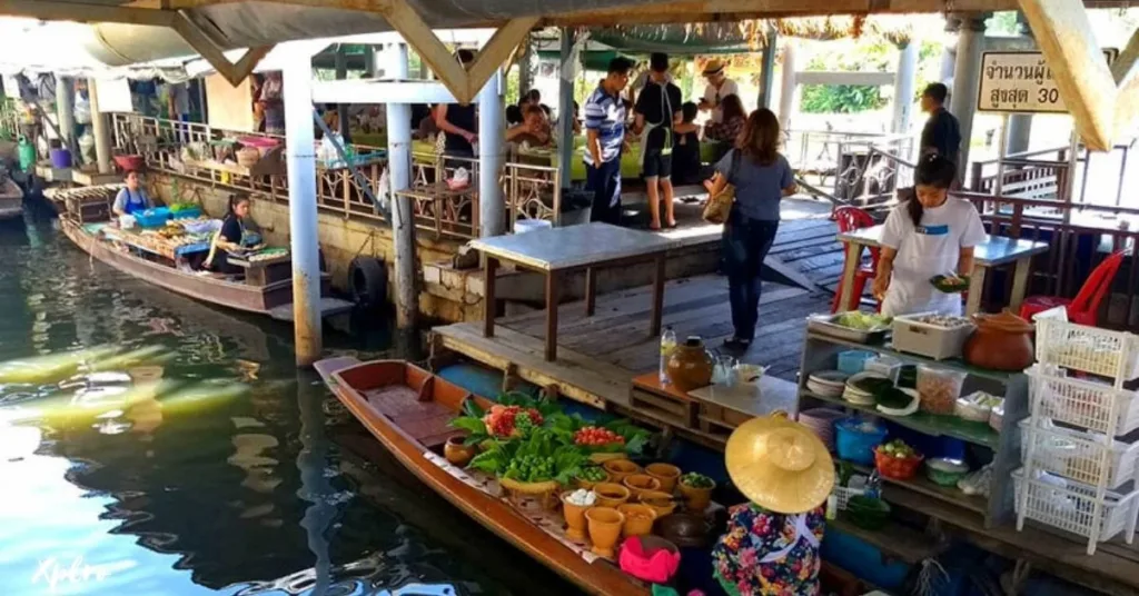 Taling Chan Floating Market, Xplro